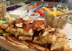 Shawarma und Speisen